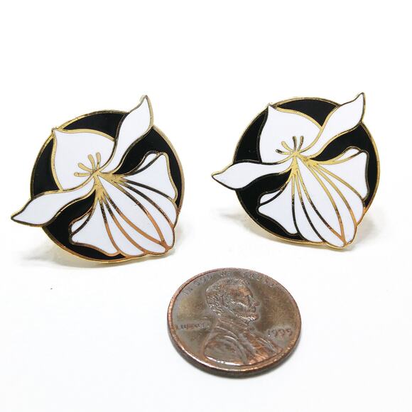 Vintage Isle of Skye Cloisonné Enamel Earrings, Black & White Lily, Gold Plated - Picture 6 of 10